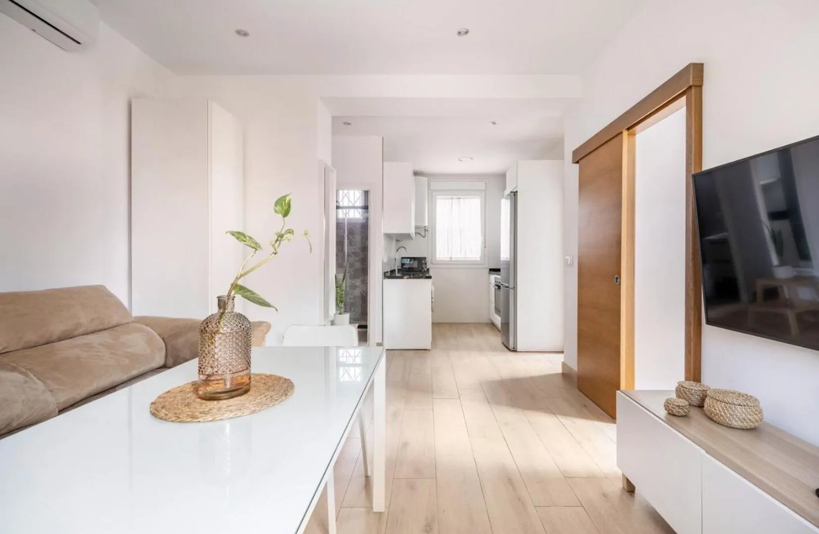 Acogedor Y Precioso Apartamento En Sevilla contacts